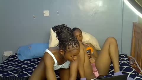 aliyah001 online show from October 23, 2025, 11:20 am