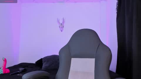 Aliz online show from December 2, 2025, 11:11 pm