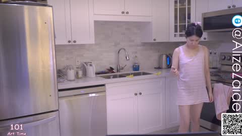 Alize Zaide online show from January 21, 2025, 6:55 pm