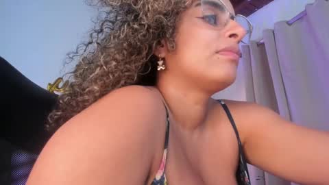 Andrea online show from December 4, 2024, 1:03 am