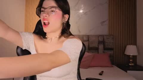 Snapshot of alkivamoon chatting on May 4, 2026, 6:59 pm alkivamoon online show from May 4, 2026, 6:59 pm