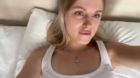 Snapshot of allaloffredo chatting on July 26, 2026, 11:17 am Kate online show from July 26, 2026, 11:17 am