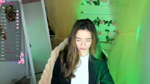 Snapshot of allana_dream chatting on May 11, 2026, 6:52 am Allana online show from May 11, 2026, 6:52 am
