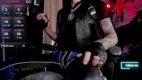   online show from November 12, 2025, 5:35 pm