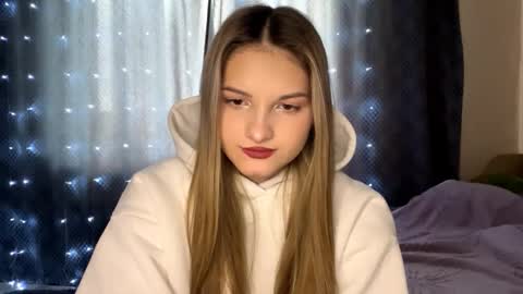 Snapshot of allenefeela chatting on January 17, 2026, 8:19 am Emily online show from January 17, 2026, 8:19 am