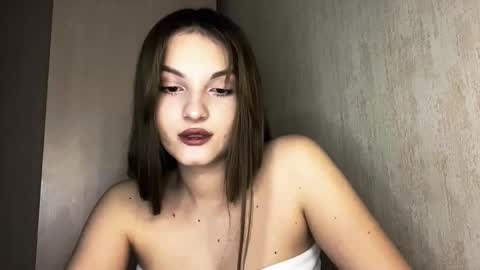 Snapshot of allenefeela chatting on February 23, 2026, 8:33 am Emily online show from February 23, 2026, 8:33 am