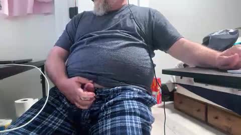 Allergictolove online show from February 18, 2026, 8:27 pm