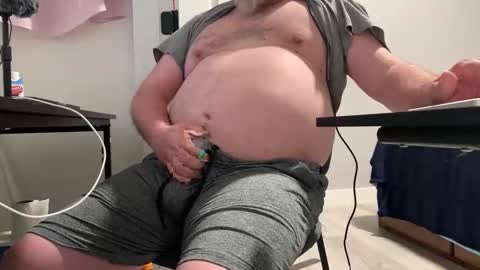 Allergictolove online show from April 12, 2026, 2:33 pm