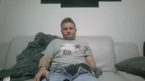 Snapshot of alles594462 chatting on February 9, 2026, 6:23 pm alles594462 online show from February 9, 2026, 6:23 pm