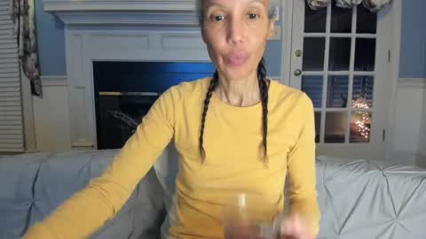 wishlist on bio online show from January 19, 2025, 10:49 pm