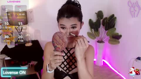 allhailyourmajesty online show from December 9, 2024, 9:17 am