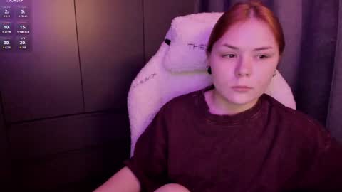 Snapshot of alli_zi chatting on July 5, 2026, 7:54 pm Blair online show from July 5, 2026, 7:54 pm