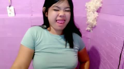 Snapshot of allianahpetit chatting on December 21, 2025, 2:24 pm allianahpetit online show from December 21, 2025, 2:24 pm