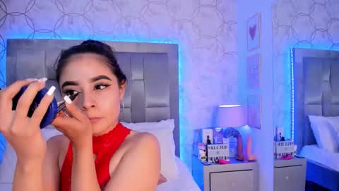 AlliceWinter online show from September 17, 2025, 1:57 pm