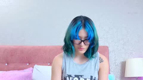 Allicia online show from September 16, 2025, 7:26 pm