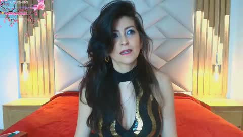 Snapshot of allie_pearl chatting on December 19, 2025, 12:01 pm Aliie online show from December 19, 2025, 12:01 pm