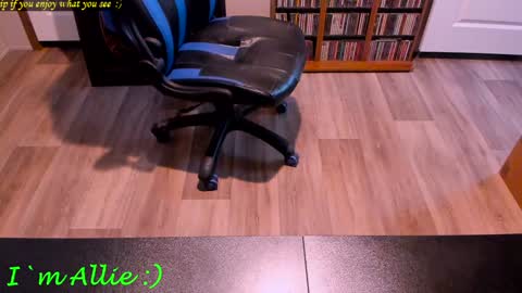 Allie online show from December 29, 2024, 10:25 pm