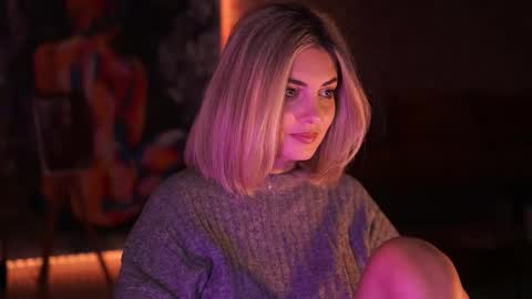 Allie online show from November 19, 2025, 5:51 am