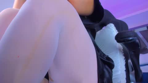    online show from January 23, 2025, 1:45 pm