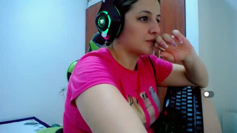 Snapshot of allison_baby_2416 chatting on December 20, 2024, 5:04 am Alisson online show from December 20, 2024, 5:04 am