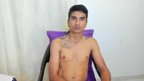 Snapshot of allisonjustingb chatting on February 17, 2025, 5:14 am AllisonJustin online show from February 17, 2025, 5:14 am