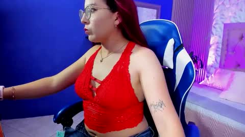 Snapshot of allisonlove_88 chatting on November 12, 2025, 5:08 am ALLISON online show from November 12, 2025, 5:08 am