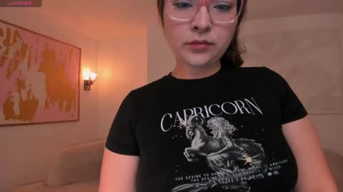 Snapshot of allisonrogersx chatting on April 22, 2026, 11:01 am Allison Rogers online show from April 22, 2026, 11:01 am