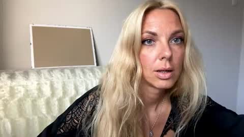 Snapshot of allmaybe chatting on June 29, 2026, 4:29 pm Nika online show from June 29, 2026, 4:29 pm