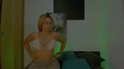 SilverAndDemon online show from December 3, 2024, 1:30 am