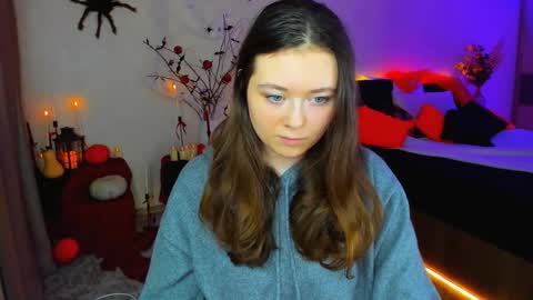 Snapshot of alluringeyess chatting on October 27, 2025, 12:09 pm alluringeyess online show from October 27, 2025, 12:09 pm