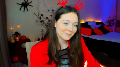 Snapshot of alluringeyess chatting on October 29, 2025, 5:36 pm alluringeyess online show from October 29, 2025, 5:36 pm