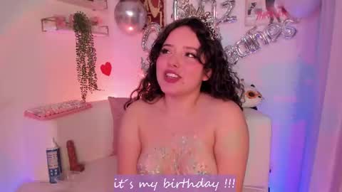 Snapshot of ally_belle chatting on July 31, 2026, 11:48 pm Ally Belle online show from July 31, 2026, 11:48 pm