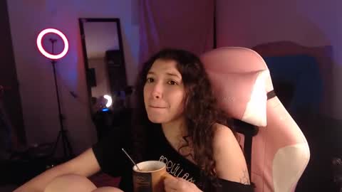 Snapshot of ally_donfort chatting on February 10, 2025, 11:34 pm Ally online show from February 10, 2025, 11:34 pm