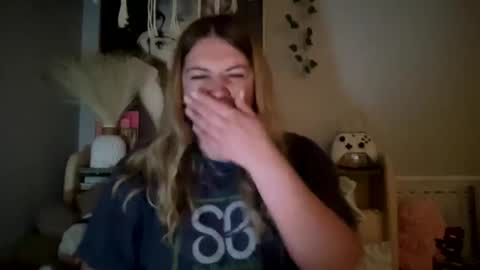 Snapshot of allyanalangel chatting on March 10, 2025, 12:51 am allyanalangel online show from March 10, 2025, 12:51 am