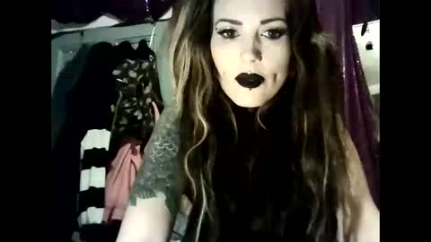 allymoon1369 online show from April 5, 2026, 11:13 pm