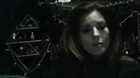 allymoon1369 online show from May 20, 2026, 11:27 am