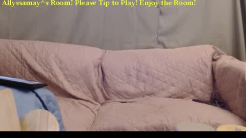 Allyssamay online show from November 14, 2025, 4:11 am