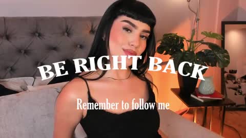 Mia online show from May 13, 2026, 1:08 pm