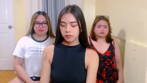 Almira online show from March 25, 2026, 12:49 am