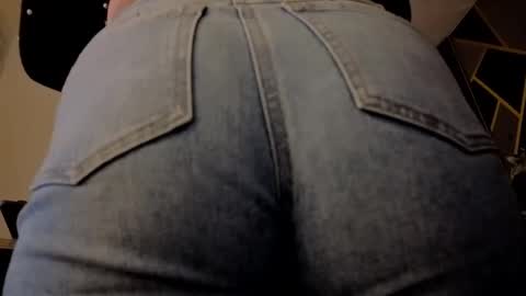 ALMMA online show from October 21, 2025, 2:07 pm