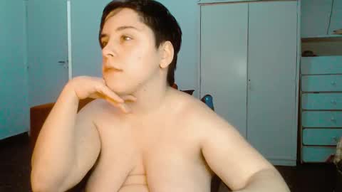 Snapshot of almondonwheels chatting on January 26, 2025, 2:56 am Almond online show from January 26, 2025, 2:56 am