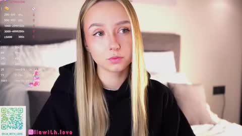 Lia online show from September 28, 2025, 3:01 am