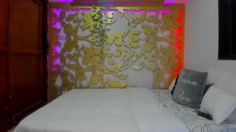 STEPHAN  online show from October 28, 2025, 10:41 am