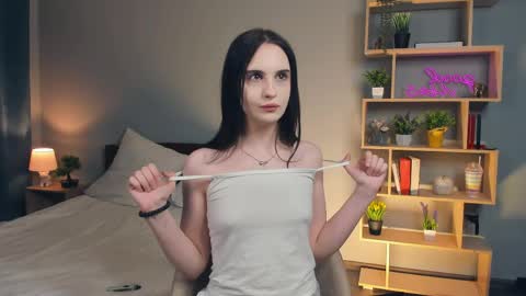 Alona online show from May 6, 2026, 7:08 pm