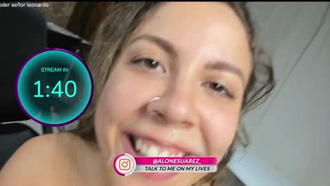 Alondra Suarez online show from October 17, 2025, 4:09 pm