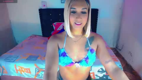 Snapshot of alondragill_ chatting on April 25, 2026, 1:19 am alondragill_ online show from April 25, 2026, 1:19 am