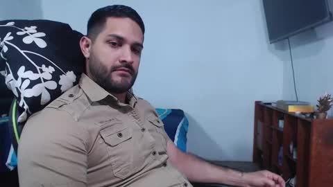 alonxoo online show from September 18, 2025, 3:08 am