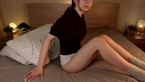 Alorenna online show from March 26, 2026, 4:01 pm