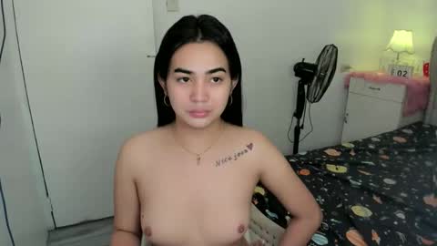 alovelydollnica online show from November 1, 2025, 10:56 pm