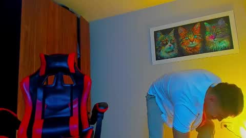 Snapshot of alpha_dominus_ chatting on October 4, 2025, 4:21 am alpha_dominus_ online show from October 4, 2025, 4:21 am